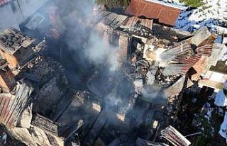 Rize’de bir evde çıkan yangın 2 eve daha sıçradıktan...