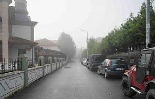 Sakarya’da sis görüş mesafesini 50 metreye düşürdü