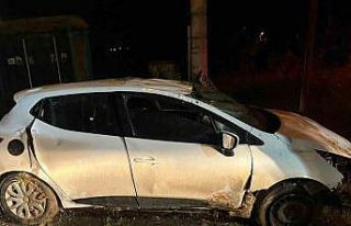 Sakarya’da takla atan otomobilde sıkışan sürücü...