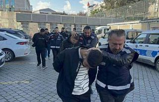 Samsun’da 2 kişinin yaralandığı silahlı saldırıyla...