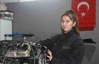 Sanayinin tek kız çırağı: 17 yaşındaki Dilem,...