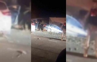 Şanlıurfa’da iki otomobil kafa kafaya çarpıştı:...