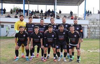 Selendi Belediyespor dörtte dört yaptı