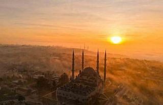 Selimiye Camii, sis ve güneşin ilk ışıklarıyla...