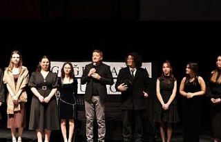 Şeyh Edebali Kongre Merkezi’nde şiir gecesi düzenlendi