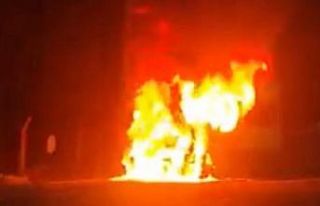 Seyir halindeki işçi servisi alev topuna döndü