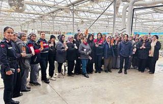 Simav’da sera çalışanı 54 kadına KADES tanıtıldı