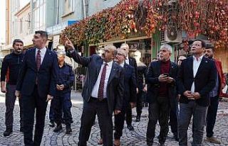 Sındırgı’da depremin yaraları sarılıyor