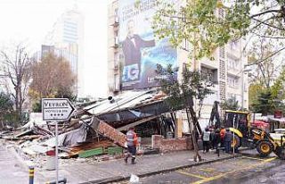 Şişli’de 25 kişinin zehirlenmesi iddiasıyla...