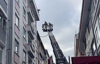 Şişli’deki çatı yangını paniğe neden oldu