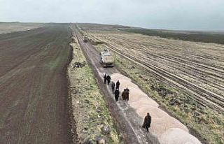 Siverek kırsalındaki yolları büyükşehir yapıyor