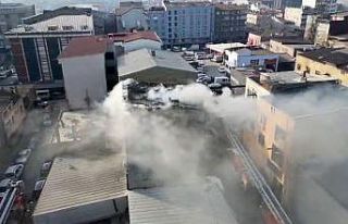 Sultangazi’de bir binada çıkan yangında can pazarı:...