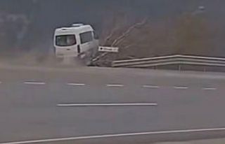 Tarım işçilerini taşıyan minibüsün şarampole...
