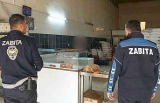 Tarsus’ta okul kantinlerine ürün veren imalathane...