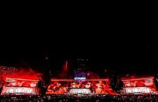 Tayland yeni yılı havai fişek gösterileriyle karşıladı