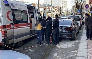 Tedaviyi reddeden alkollü adam, "Ben suç mu...