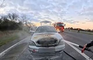 Tekirdağ-Kırklareli sınırında araç yangını:...