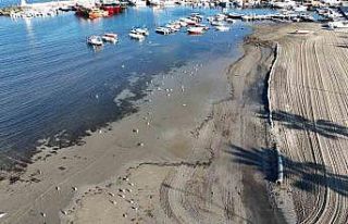 Tekirdağ’da deniz 20 metre çekildi, sahil havadan...