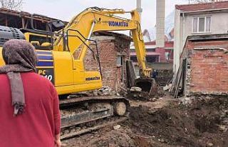 Temel için kazılan yerden tarihi mezar kalıntıları...