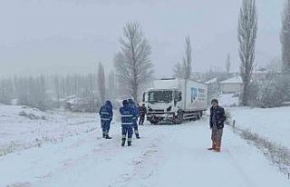 Tokat’ta kar yağışı ulaşımı olumsuz etkiledi