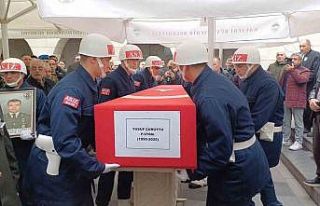 Trafik kazasında hayatını kaybeden genç üsteğmen...