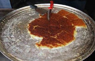 Turistlerden Lübnan künefesine yoğun ilgi