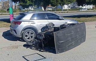 Üç tekerlekli motorlu bisiklet Otomobille çarpıştı:...