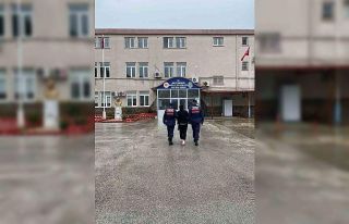 Üç yıl saklandı, kilerde yakalandı