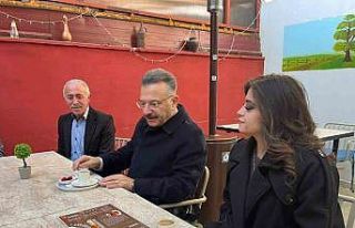 Vali Aksoy, işitme engelli genç girişimci kadının...