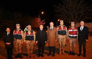 Vali Aydoğdu’dan Mehmetçiğe moral ziyareti