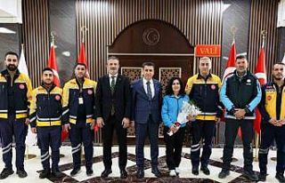 Vali Aygöl telsizden sağlık personellerine seslendi:...