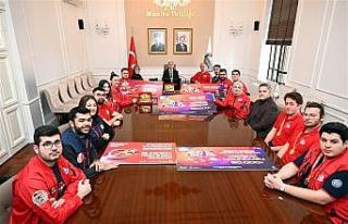 Vali Özkan, TEKNOFEST takımını tebrik etti