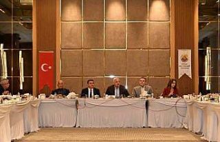 Vali Zorluoğlu, esnafın sorun ve taleplerini dinledi