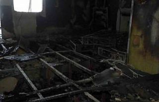 Van’da otel restoranındaki yangının boyutu gün...