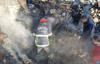 Yangında evi küle dönen yaşlı kadının cenazesine...