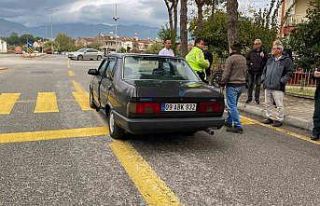 Yaya geçidinden geçmeye çalıştı, otomobil çarptı:...