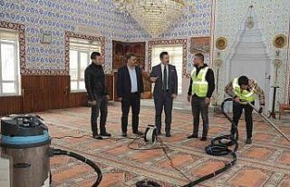 Yenişehir’de camiler üç aylara hazırlanıyor