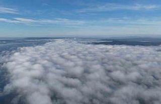 Yoğun sisle kaplanan Çanakkale Boğazı dronla görüntülendi