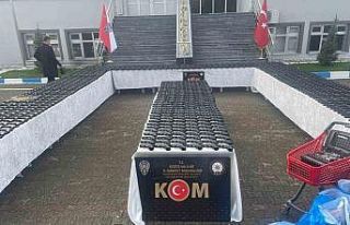 Yolcu otobüsünde binlerce silah parçası ele geçirildi:...