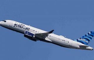 Yolcu uçağı ABD’ye ait savaş uçağı ile havada...