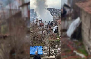 Yozgat’ta binada çıkan yangında yoğun duman...