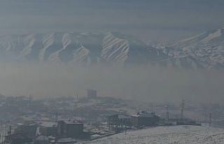 Yüksekova sis altında kaldı