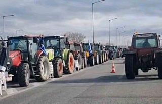 Yunan çiftçilerin Kipi Gümrük Kapısı’nda traktörleriyle...