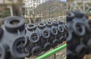 Zonguldak’ta köprüyü tehdit eden dev cisme itfaiye...