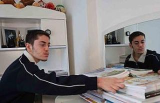 18 günlükken uzuvlarını kaybeden genç azmiyle...