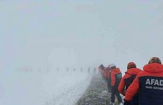 Afetlerin kahramanları, çığ tatbikatı yaptı