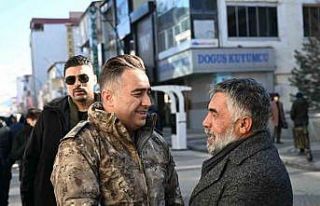 Ağrı Emniyet Müdürü Önder, esnaf ve vatandaşlarla...