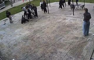 Akran zorbalığı sokağa taştı: Esnaf genci darp...