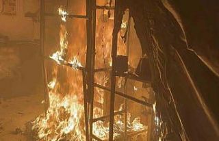 Aksaray’da fabrika alev alev yandı