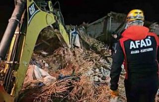 Aksaray’da mandıra çöktü, çok sayıda hayvan...